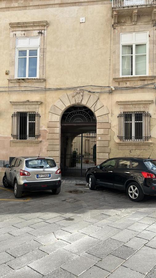 Апартаменты Ortigia Casa Сиракузы Экстерьер фото